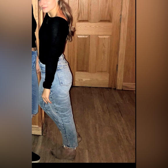 Abercrombie & Fitch Curve Love High Rise Mom Jean - Picture 6 of 6